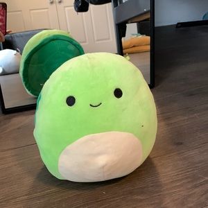 8” Henry Squishmallow